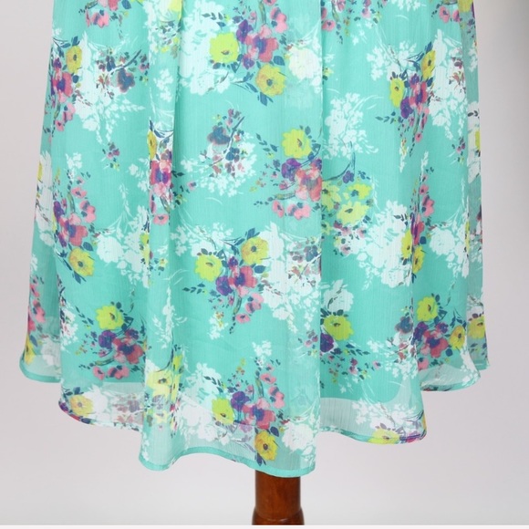 LC Lauren Conrad | Floral Chiffon Dress - Picture 8 of 8